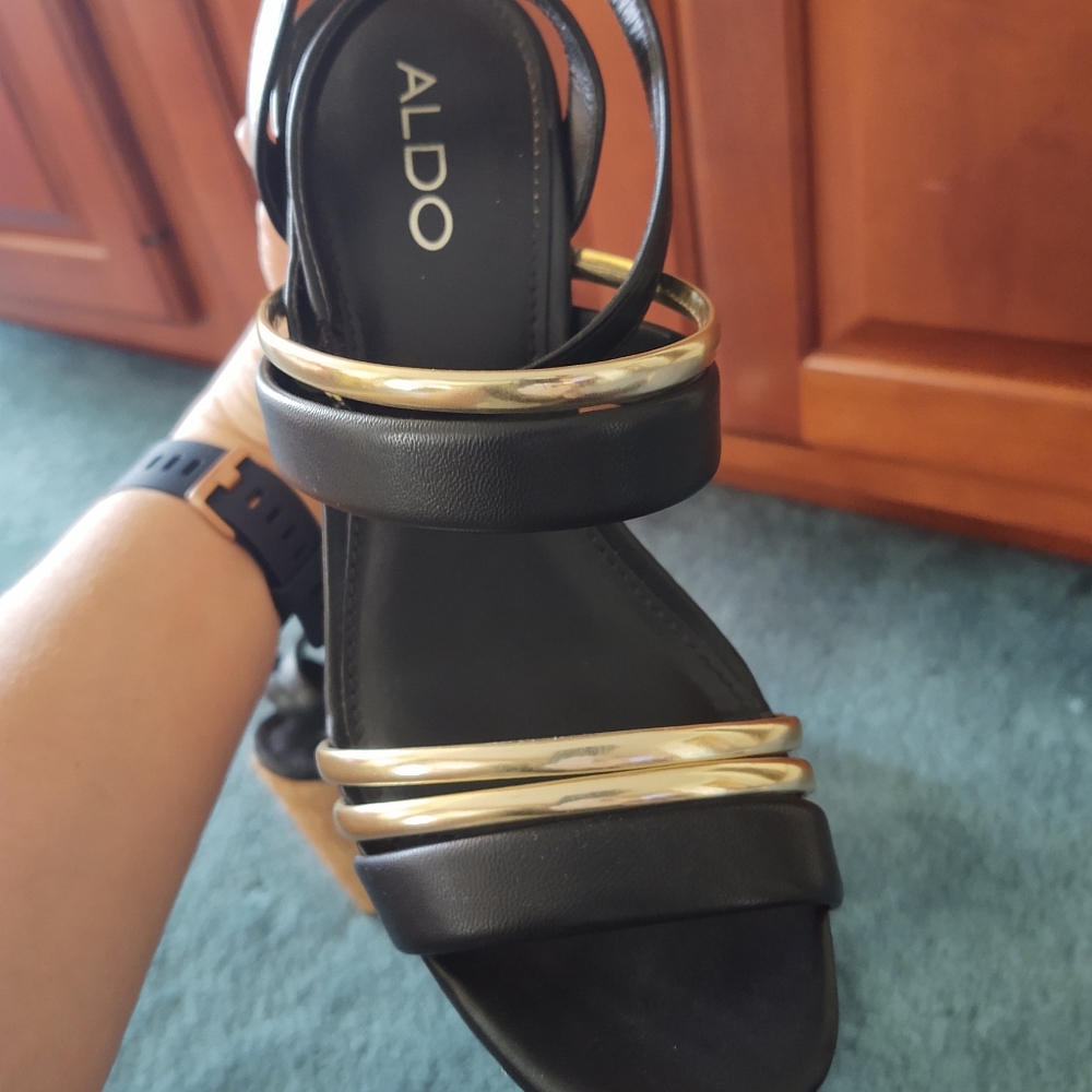 Wedge sandals